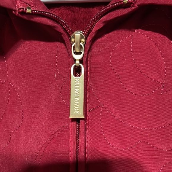 Ellen Tracy Red Rosette Quilted Jacket Full Zip w/Hood Fleece lined Petite Med - Picture 9 of 12